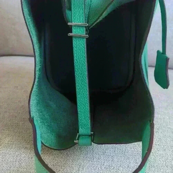 NWOT Gorgeous Teal Leather Slouchy Tote Purse - Picture 5 of 5